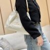 CHANEL 24C 早春度假系列 22横版垃圾袋 AS4486白色/金色金属
