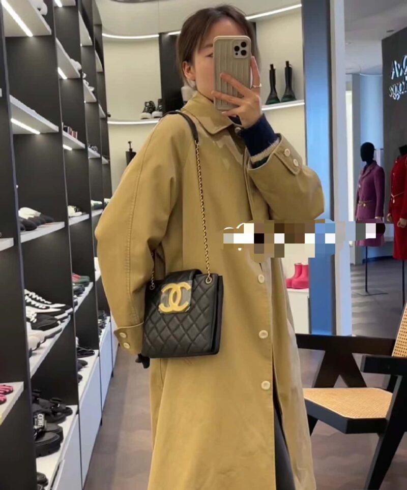 CHANEL 𝟐𝟒𝐂复古大𝐥𝐨𝐠𝐨腋下包 AS4596 - Image 2