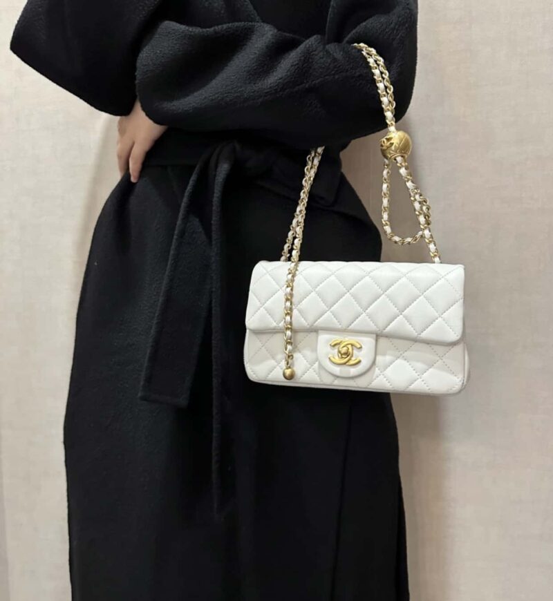 CHANEL 𝟐𝟑𝐂 金属球 𝗠𝗶𝗻𝗶 仙女白 AS1787 - Image 2