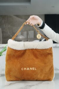 Chanel As3261