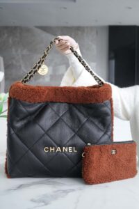 Chanel As3261