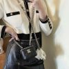 CHANEL 2022cc 春夏系列 珐琅扣荔枝皮口红包 AP2718