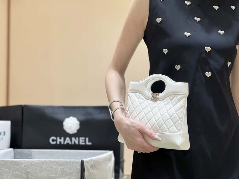 CHANEL 24S mini 31bag油蜡羊皮 AS4133白色 - Image 2