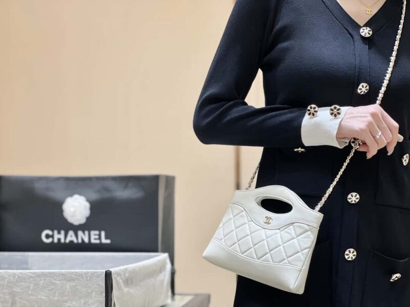 CHANEL 24S 31bag nano 油蜡羊皮 AP3656白色 - Image 2