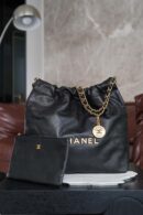 CHANEL 𝟐𝟒𝐛新款荔枝纹 𝟐𝟐手袋 小号黑色金扣 AS3260