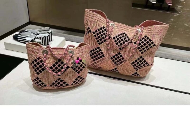 𝐂𝐡𝐚𝐧𝐞𝐥 𝟮𝟰 CoCo Beach草编购物袋🛍️ 小号 AS4714 - Image 2