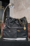 𝐂𝐇𝐀𝐍𝐄𝐋 𝟐𝟒𝐛新款荔枝纹 𝟐𝟐手袋 中号黑色金扣 AS3261