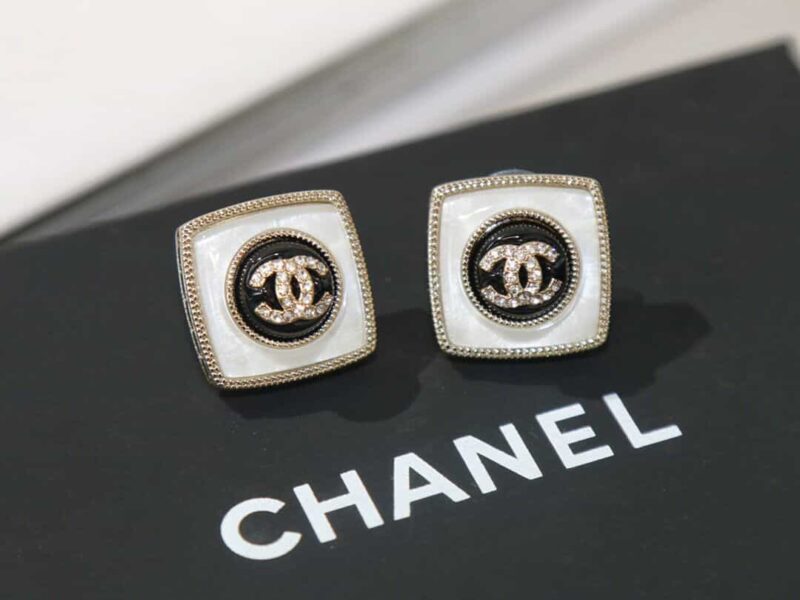 CHANEL香奈儿双c耳钉耳环 - Image 2