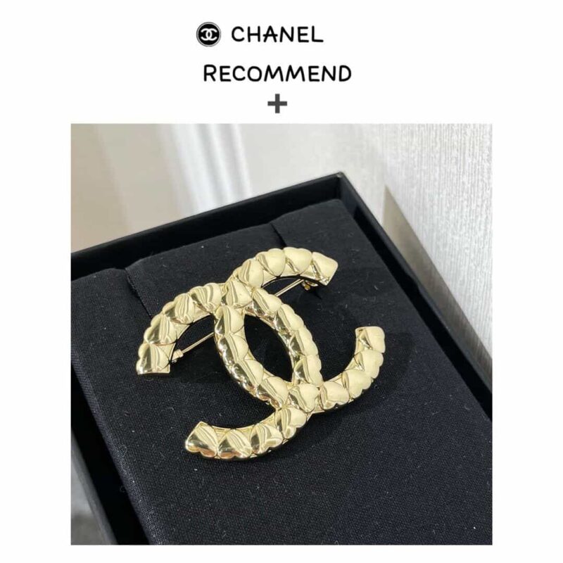 CHANEL香奈儿双c金色爱心胸针