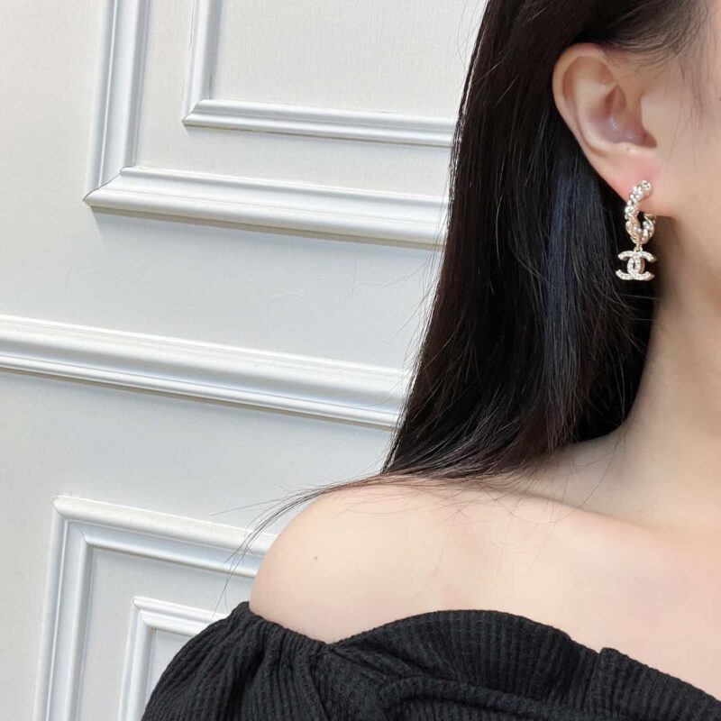 ☀️☑️ 香奈儿C2双c麻花粉钻珍珠耳钉耳环 - Image 5