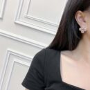 ☀️☑️ 香奈儿C1双c四叶草粉钻耳钉耳环