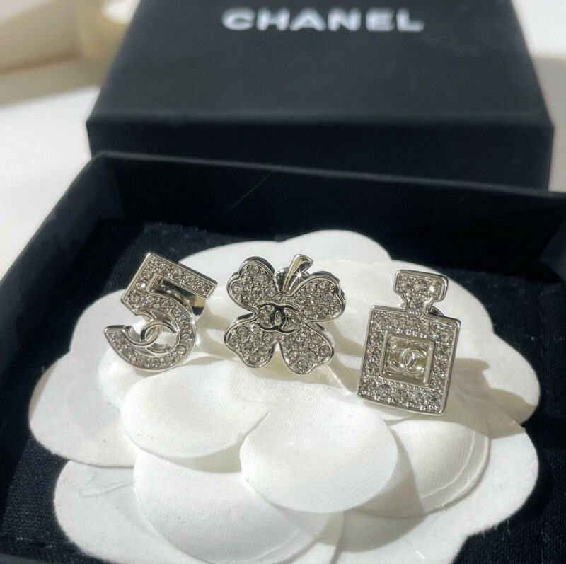 CHANEL香奈儿双c 5字 香水瓶 四叶草胸针
