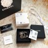 CHANEL香奈儿双c山茶花黑皮绳胸针