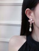 香奈儿耳钉耳环 ☀️☑️ 香奈儿C3双c粉色四叶草耳钉耳环 ☀️