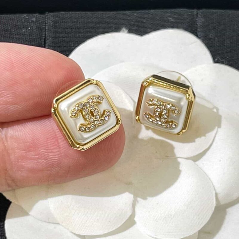 CHANEL香奈儿双c方形耳钉耳环 - Image 3