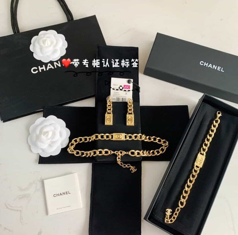 20CHANEL香奈儿双c金色项链手链耳钉耳环