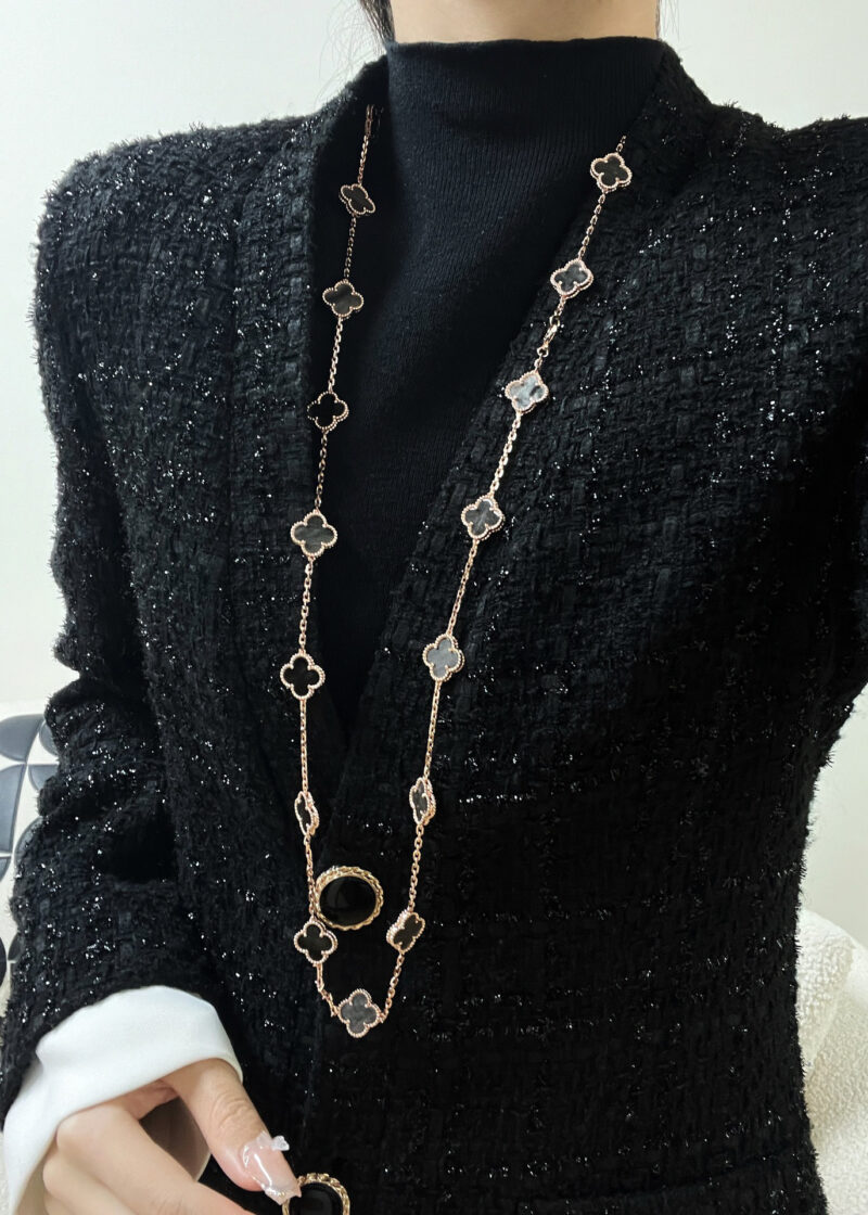☀️Van Cleef &Arpels 梵克雅宝四叶草彼得石20花项链毛衣链 ☀ - Image 4