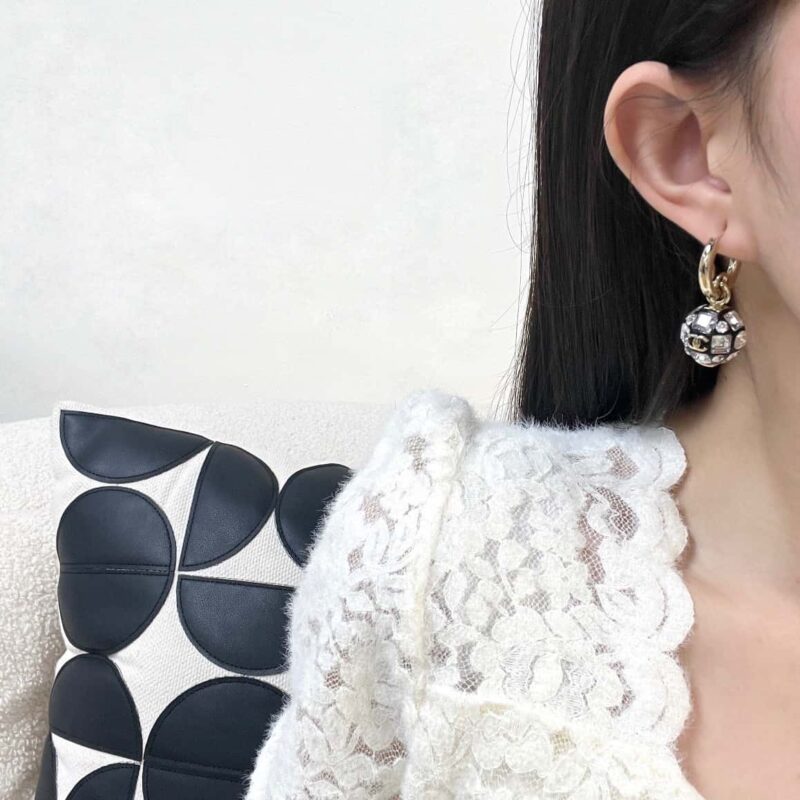 ☀️☑️ 香奈儿C2双c方钻圆球耳环耳钉 ☀️ - Image 5