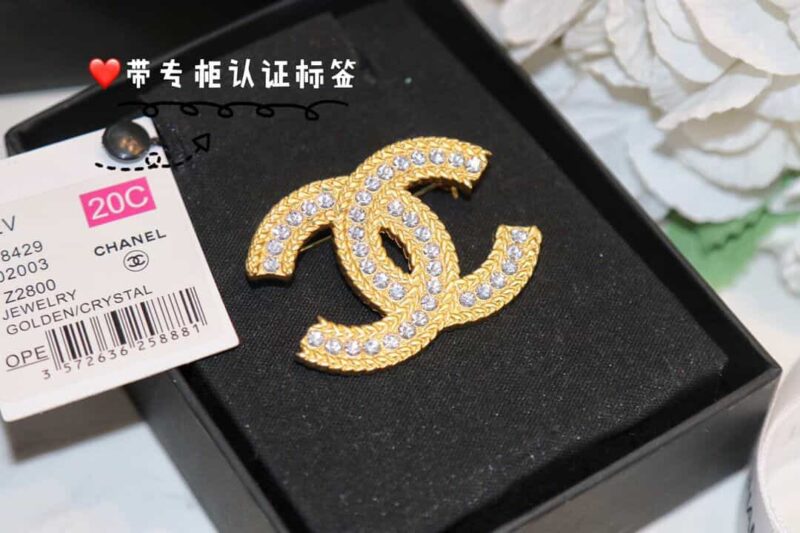 CHANEL香奈儿双c满钻胸针