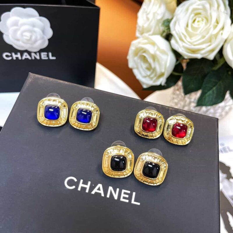 CHANEL香奈儿双c复古金色耳钉耳环