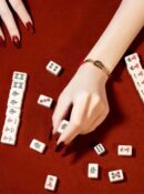 【款式】DIOR迪奥金色CD LOCK红绳手链手绳