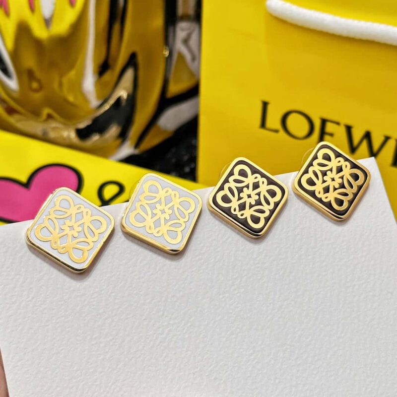 ❤️新品 【款式】LOEWE罗意威方形月饼耳环耳钉