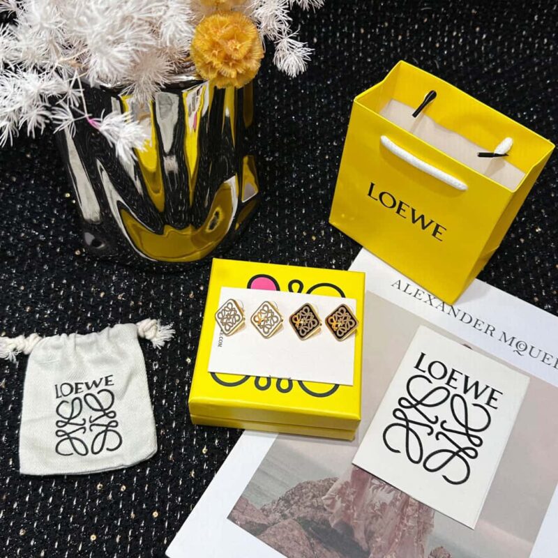 ❤️新品 【款式】LOEWE罗意威方形月饼耳环耳钉 - Image 3