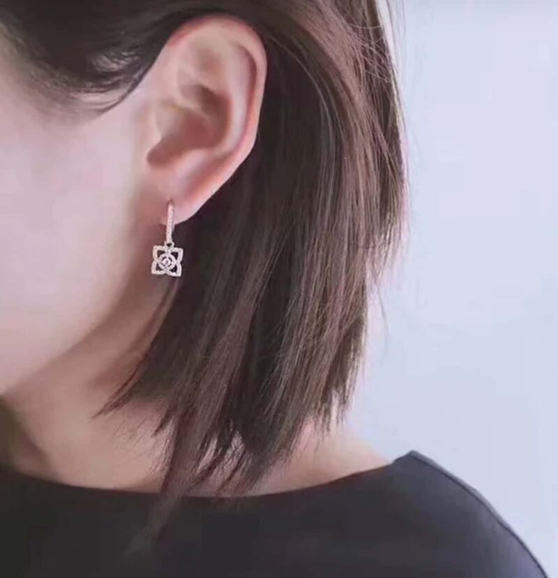 ☑️戴比尔斯 De Beers迷你lotus 莲花耳钉耳环 - Image 4