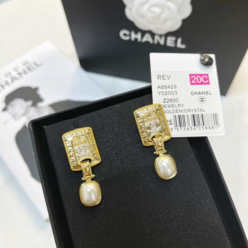 CHANEL香奈儿双c耳钉耳环
