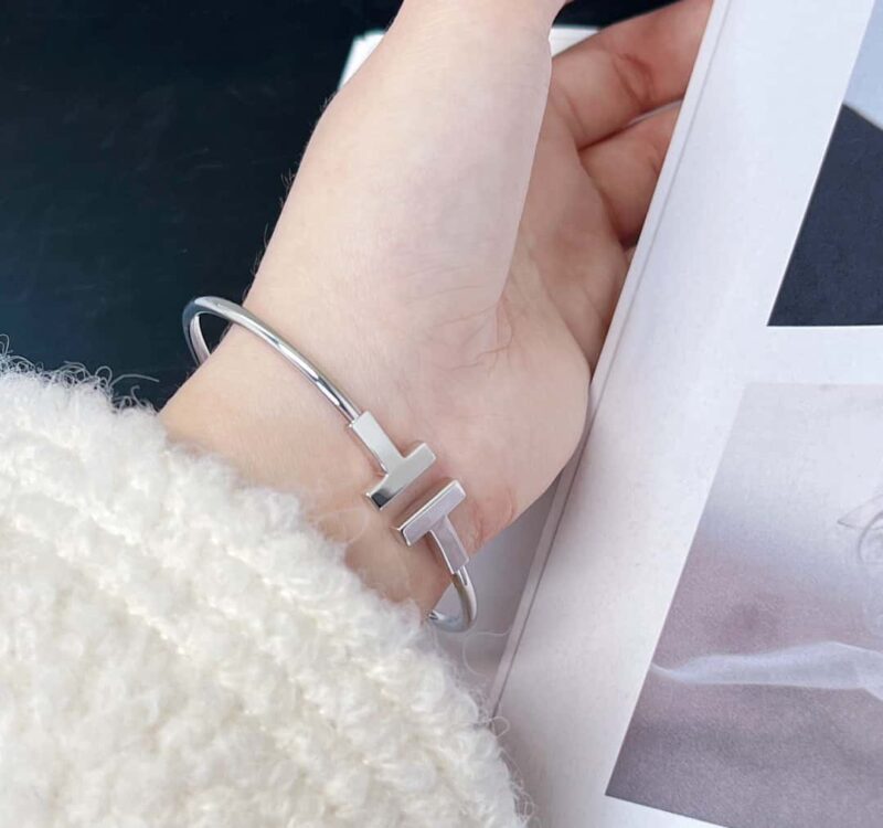 光面 ☀️Tiffany&co 蒂芙尼 经典款T字系列 光面银色玫瑰金双T手镯 ☀️ - Image 10