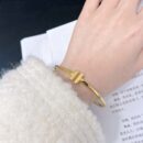 光面 ☀️Tiffany&co 蒂芙尼 经典款T字系列 光面银色玫瑰金双T手镯 ☀️