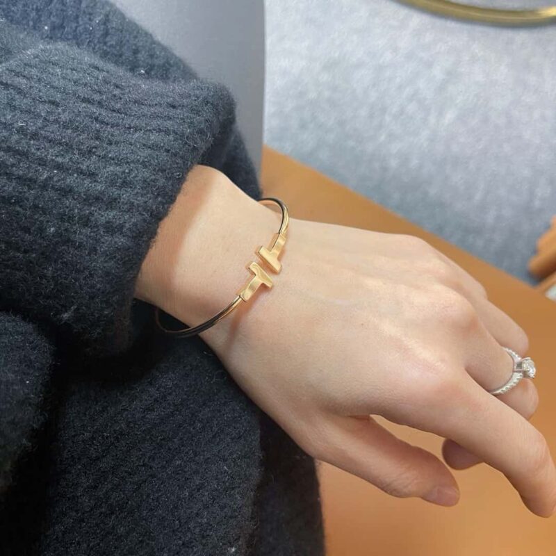光面 ☀️Tiffany&co 蒂芙尼 经典款T字系列 光面银色玫瑰金双T手镯 ☀️ - Image 14