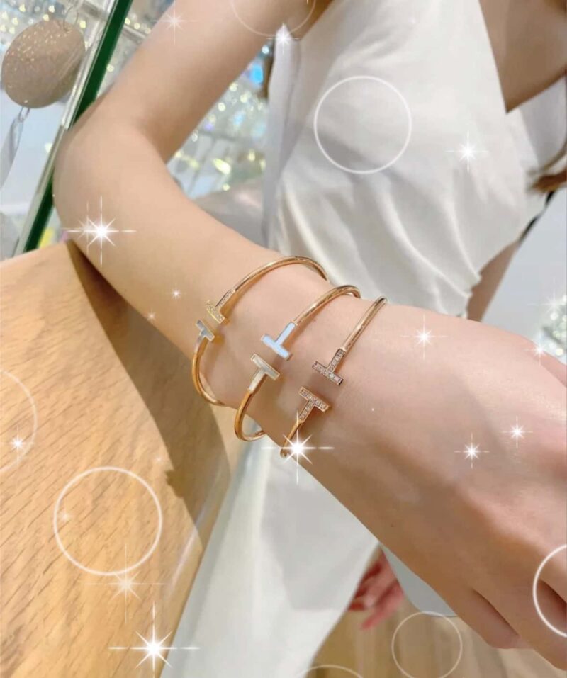 双白贝款 白贝带钻款☀️原单货 ☀️Tiffany&co 蒂芙尼 经典款T字系列 白贝带钻银色玫瑰金双T手镯 ☀️ - Image 7