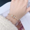 双白贝款 白贝带钻款☀️原单货 ☀️Tiffany&co 蒂芙尼 经典款T字系列 白贝带钻银色玫瑰金双T手镯 ☀️