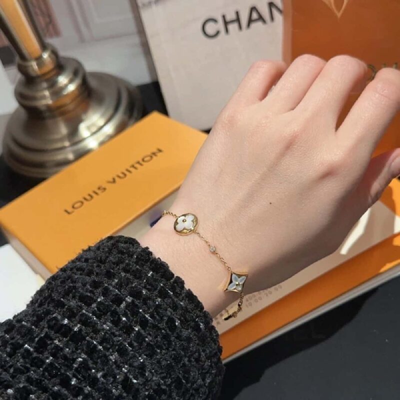 爆款 ☀Louis Vuitton 路易威登 LV白贝母四花手链 ☀ - Image 5