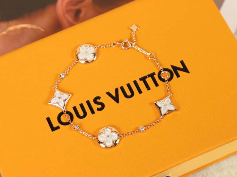 爆款 ☀Louis Vuitton 路易威登 LV白贝母四花手链 ☀ - Image 11