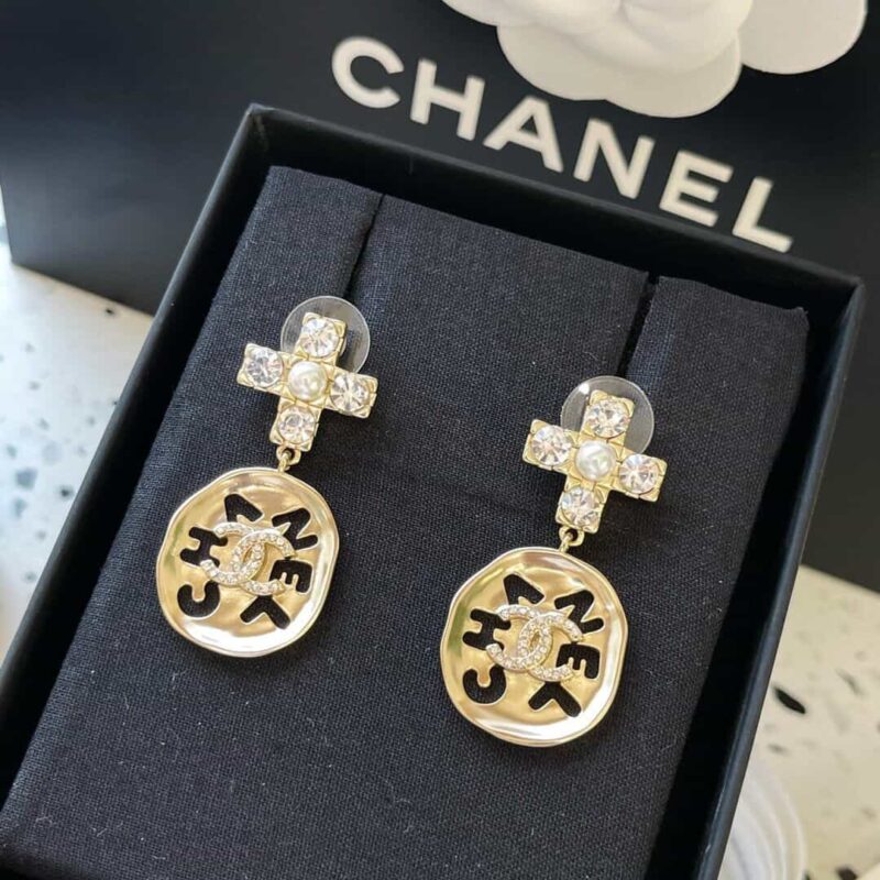CHANEL香奈儿十字珍珠耳钉耳环