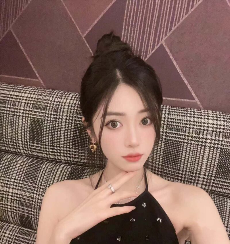 ☀️☑️ 香奈儿c2双c桃心爱心耳环耳钉 ☀️ - Image 5