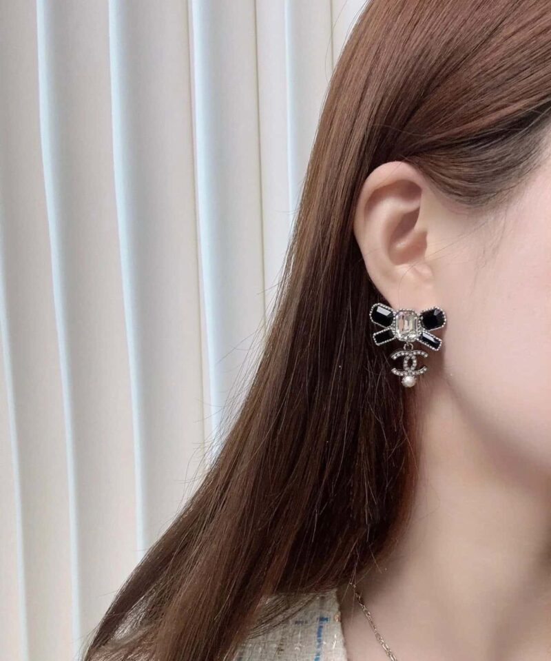 ☀️☑️ 香奈儿双c黑色蝴蝶结耳环耳钉 - Image 4