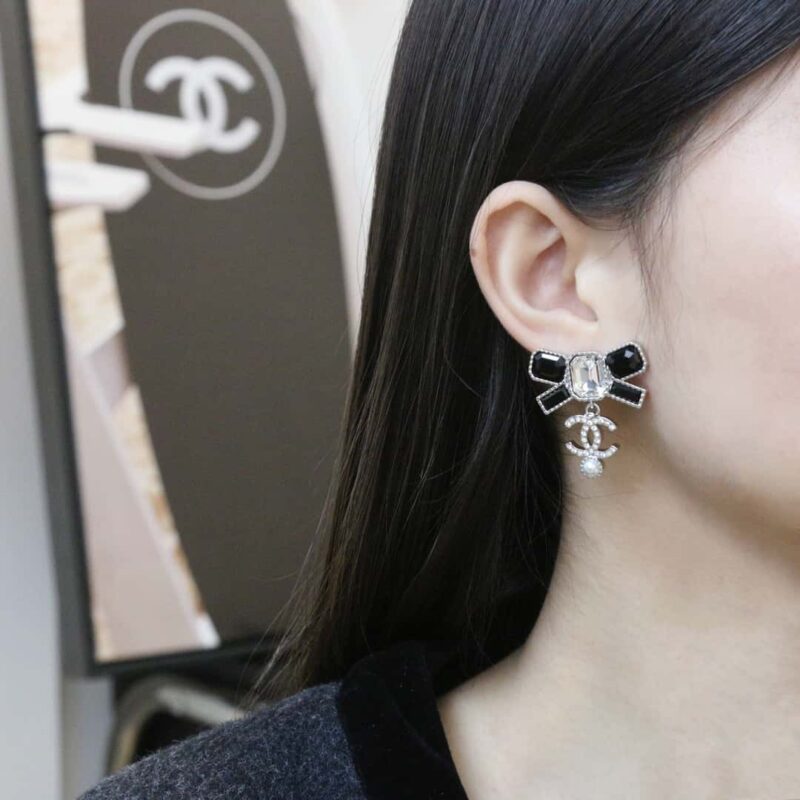 ☀️☑️ 香奈儿双c黑色蝴蝶结耳环耳钉 - Image 6