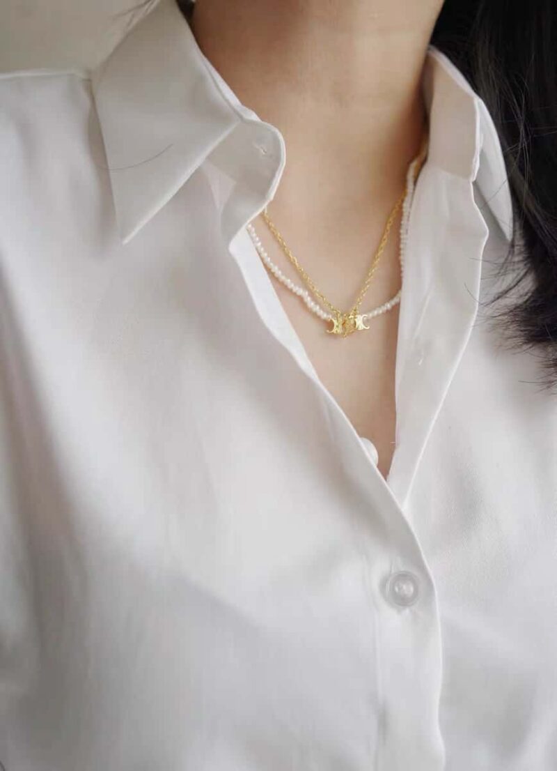 Celine瑟琳流苏金色字母项链 - Image 4