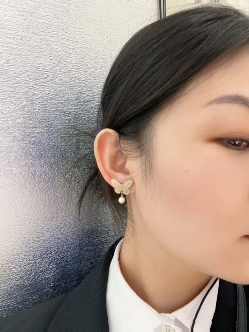 ☑️DIOR迪奥金色蝴蝶珍珠CD耳钉耳环 - Image 11