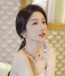 梵克雅宝Magic Alhambra黑玛瑙四叶草耳拍耳钉耳环