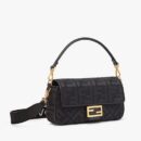 Fendi Nano F 小牛皮包，绿色