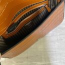 Fendi 中号法棍复刻包，鳄鱼皮，杏色