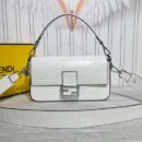 Fendi 中号鳄鱼皮法棍包，蓝色