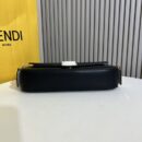 Fendi 中号法棍包，绿色拼接皮革