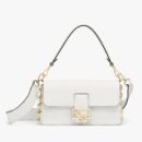Fendi 中号法棍斜挎包 Cuoio Romano 皮革 米色
