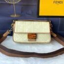 Fendi Nano Fendigraphy 小牛皮流浪包 天蓝色