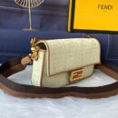 Fendi Nano Fendigraphy 小牛皮流浪包 天蓝色
